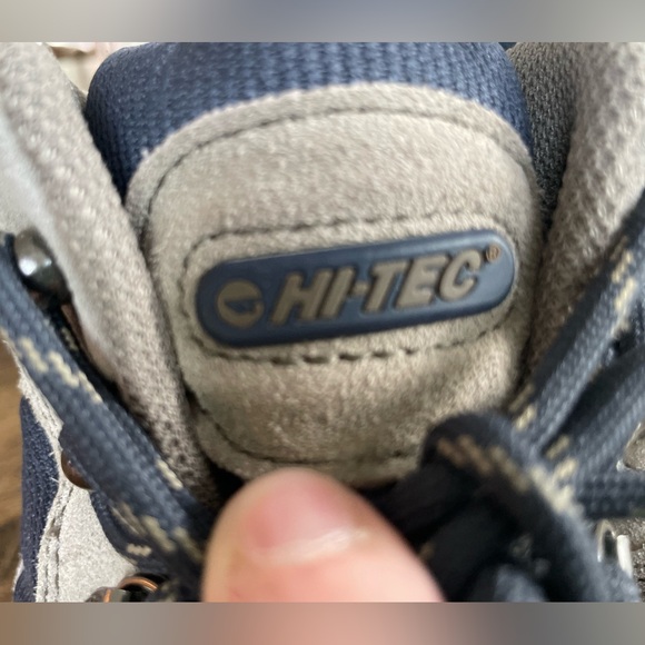Hi-Tec Hiking Boots - size 9 - Picture 5 of 7